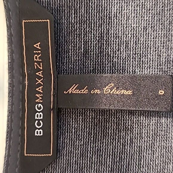 BCBG Knit Color Block Sleevless Dress. Size 0 - Picture 3 of 7